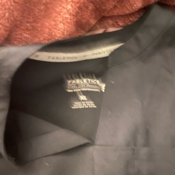 Fabletics Scrub Set - Picture 3 of 5